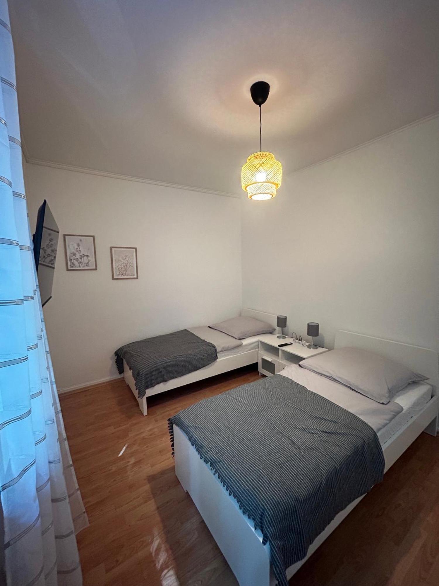 Gemuetliche Ferienwohnung - Voll Ausgestattet, Zentral Aber Ruhig ! Wuppertal Exterior foto